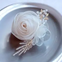 コサージュ　卒園式　入園式　パール　ブローチ　アイボリー　セレモニー　バラ