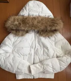 ホワイトファーダウンジャケット