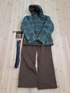 BURTONバートン　ウエア上下　レディース