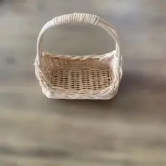 ナチュラルバスケット★ベージュカゴデザイン。