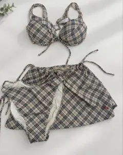 2026年最新】BURBERRY セパレート水着・ビキニの人気アイテム - メルカリ