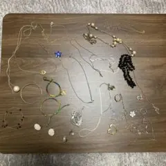 遺品整理　ジュエリーセット（ネックレス、ブレスレット、リング）