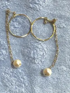 ゴールド フープピアス パール風ビーズ付き