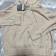 PUMA ベージュ パーカー