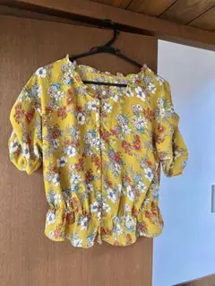 Elencare Due 花柄イエローブラウス　フリーサイズ