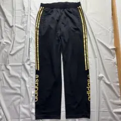adidas トラックパンツ　ジャージ　パンツ　ブラック　3本ライン　ゴールド