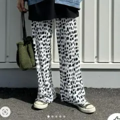プリーツパンツ　ストレートパンツ