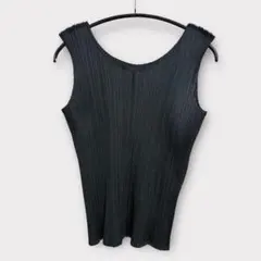 PLEATS PLEASE タンクトップ ブラックのサムネイル