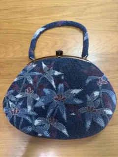 美品】和装用バッグ ビーズバッグ がま口 花柄 - メルカリ