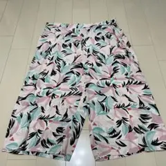 (新品未使用)アニエスベーagnes.b 花柄パンツ　サイズ42 値札タグ付き