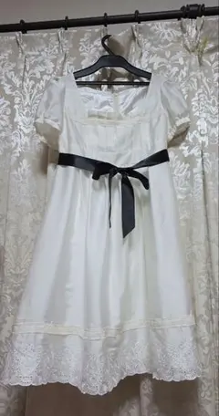 ホワイト 半袖 ミニワンピース　レースリボン姫系