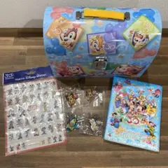 ディズニーランド30周年グッズ　シール、ピンバッジ、ランチボックス、メダル
