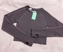 新品☆ forever21 クロップド スポーツトップ M 長袖 くすみパープル