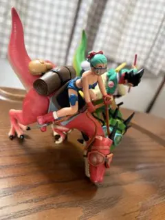 ドラゴンボール 孫悟空 ブルマ 恐竜 フィギュア セット