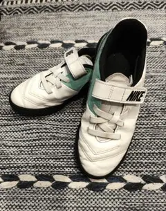 Nike Tempo サッカーシューズ ホワイト/ブラック 楽天市場】サッカー トレーニングシューズ ナイキ ティエンポ（靴