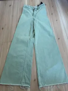 ZARA ライトグリーン ワイドレッグデニムパンツ