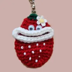 パクパクモンスター いちごちゃん　ハンドメイド あみぐるみ キーホルダーのサムネイル