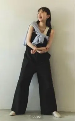 Ungrid井桁弘恵さんコラボ ミリタリーオールインワン　黒　オーバーオールのサムネイル