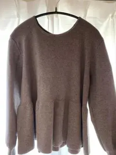 coca グレー　ペプラムニット