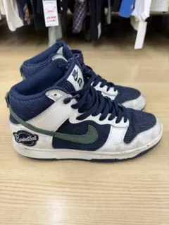 NIKE スニーカー ネイビー ホワイト グリーンのサムネイル