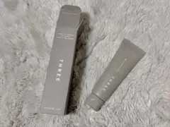 THREE エッセンシャルセンツ トリートメント ハンド＆ネイル クリームのサムネイル