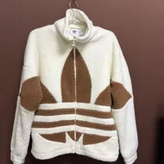 adidas ボアジャケット トレフォイルロゴ ホワイト ブラウン