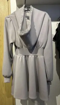 エブリン フード付き ワンピース