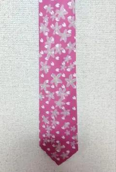 ネクタイ 桜柄 ピンク系 さくら　コミュニケーション ネクタイ