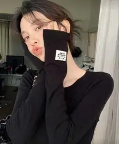 クルーネック長袖Tシャツ　ブラック