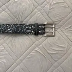 黒い加工ベルト