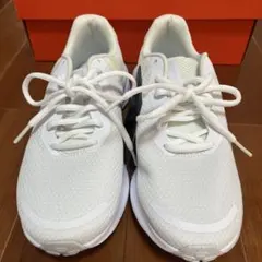 Nike ランニングレボリューション7 ホワイト 24センチ　未使用