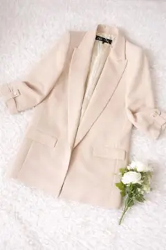 ZARA ロールアップスリーブブレザー　テーラードジャケット ベージュ肩パッド