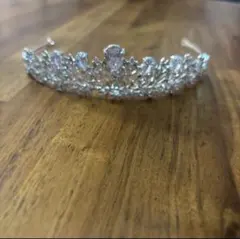 ウェディング ティアラ リーフモチーフ シルバーカラー