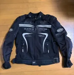 BATES ベイツ 半袖メッシュ バイクジャケット 両面刺繍ロゴ L 美品✨BATES ベイツ 半袖メッシュ バイクジャケット 両面刺繍