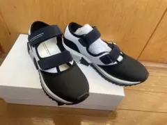 スポーツサンダル ブラック/ホワイト ベルクロストラップ