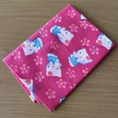 ハローキティ ピンク円形生地　クッション