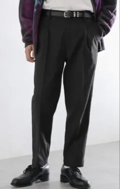 RAGEBLUEセンタープレス タックテーパードスラックス