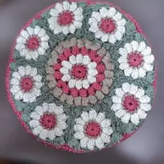 かぎ針編み円形座布団、クッション ハンドメイド