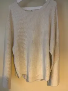 ガリャルダガランテ　アイボリー ボタン付きヘンリーネック ニット