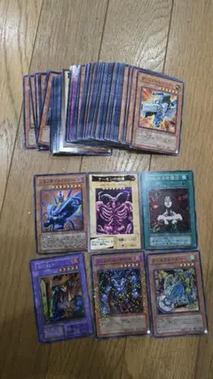 遊戯王 トレーディングカード 約70枚