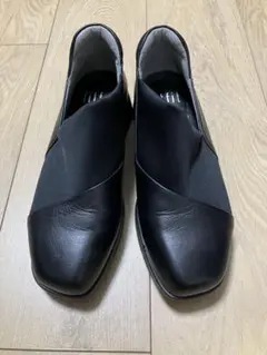 美品 fitfitクロスインステップ レザー スニーカー 22.0 cm