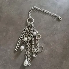 Item thumbnail for item c893dfda-70a3-487c-80e5-ddb1e1d34f72