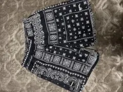 バンダナ柄ショートパンツ Mサイズ ブラック・ホワイト　FCRBのサムネイル