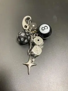 ダイス　8ボール キーホルダー アクセサリー カラビナ　ステューシー風　新品