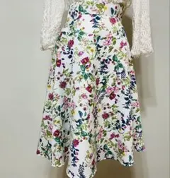 MEW'S REFINED CLOTHES 花柄スカート　リバティ