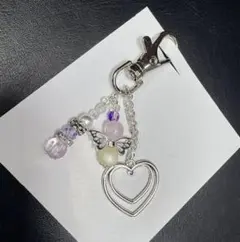 ハンドメイド　ビーズ付きハート蝶デザイン キーホルダー パープル　上品　かわいい