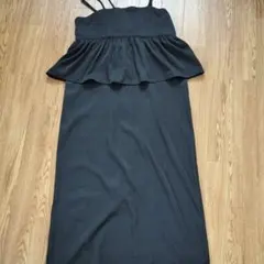 バックリボン　ペプラムワンピース　黒　Ｌサイズ