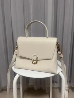 2026年最新】charles & keith バッグ ホワイトの人気アイテム - メルカリ