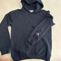 Champion ブラック パーカー　チャンピョン 150 トレーナー　黒　刺繍