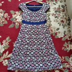 TOCCA 花柄刺繍 半袖ひざ丈ワンピース サイズ0